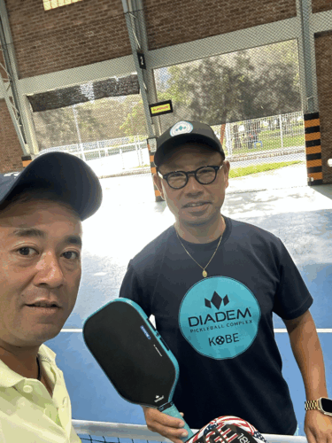 話題のピックルボールをプレイ